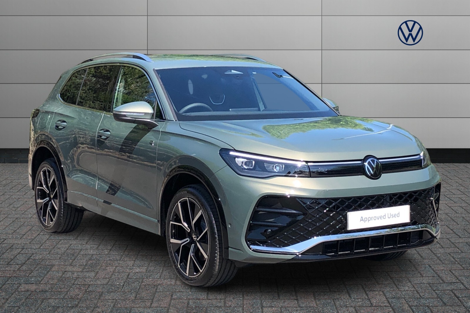 Main listing image - Volkswagen Tiguan