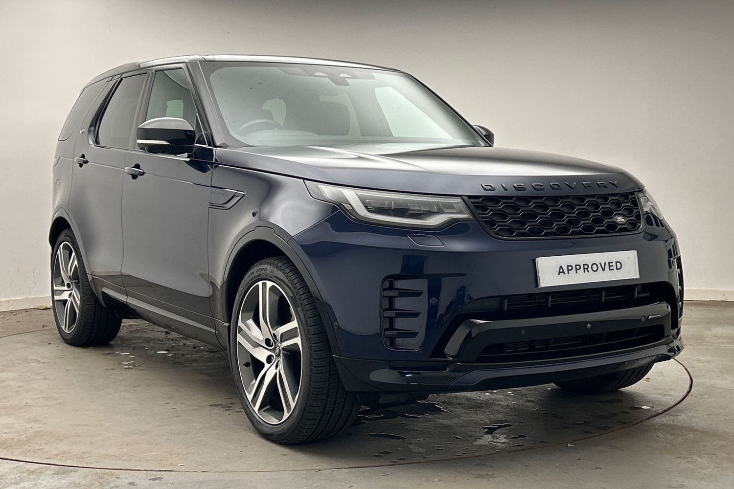 Main listing image - Land Rover Discovery