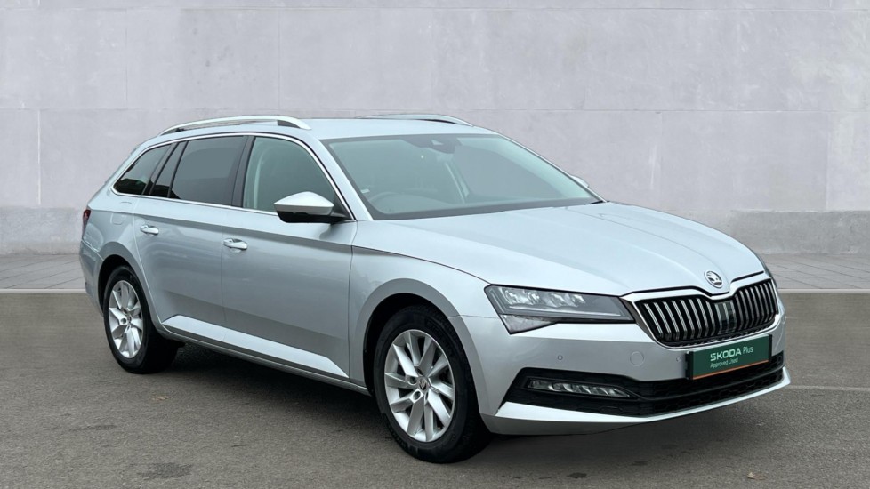 Main listing image - Skoda Superb Estate