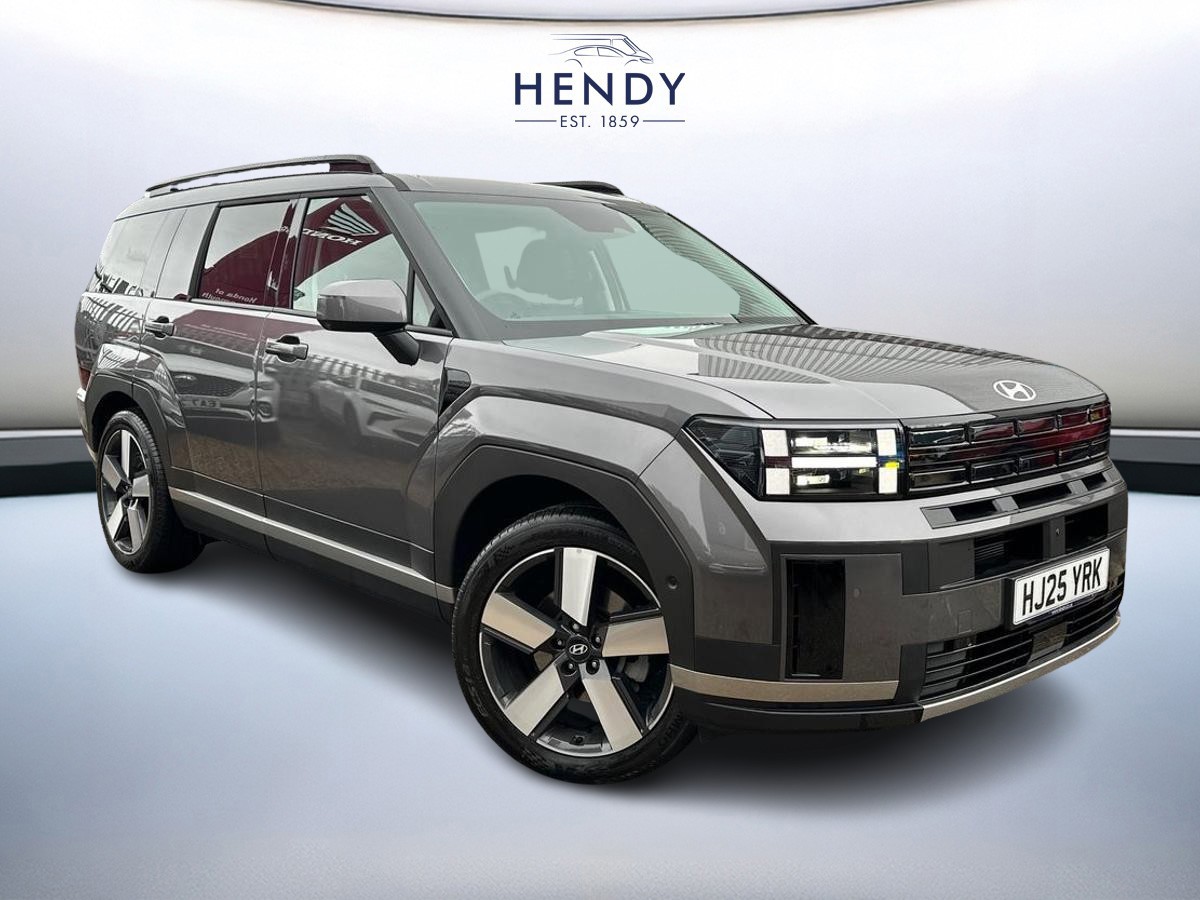 Main listing image - Hyundai Santa Fe