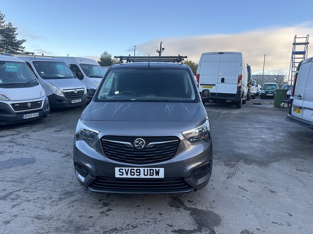 Main listing image - Vauxhall Combo Cargo