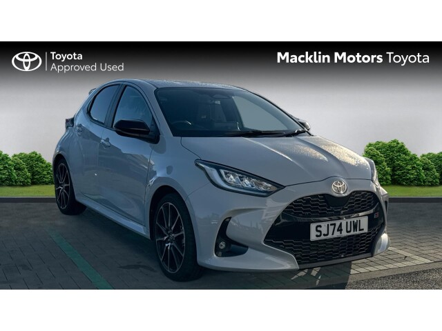 Main listing image - Toyota Yaris