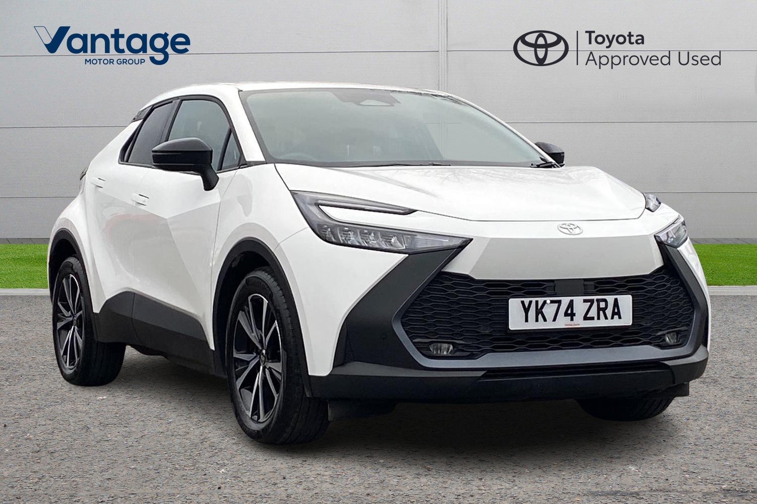 Main listing image - Toyota C-HR