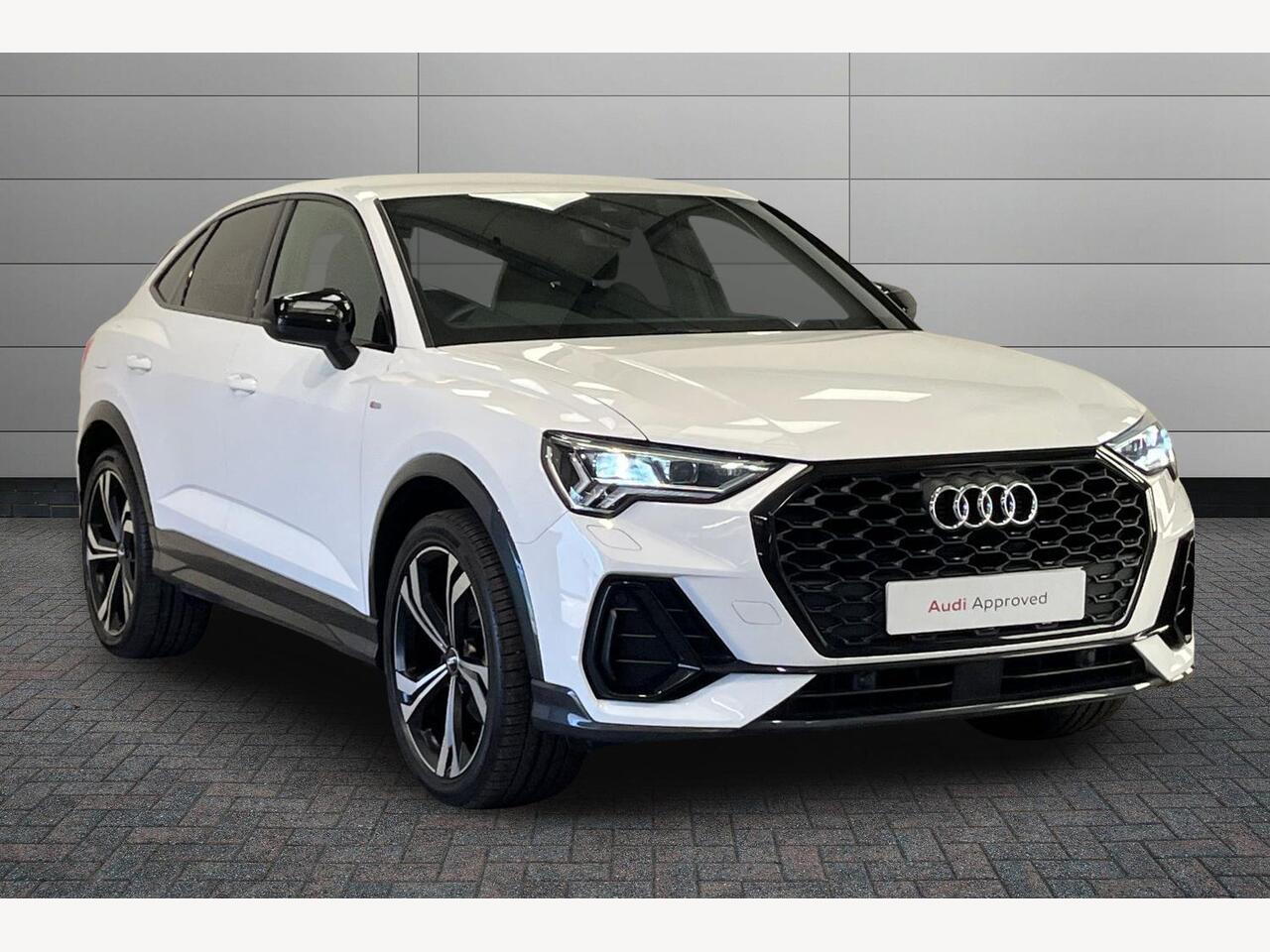 Main listing image - Audi Q3
