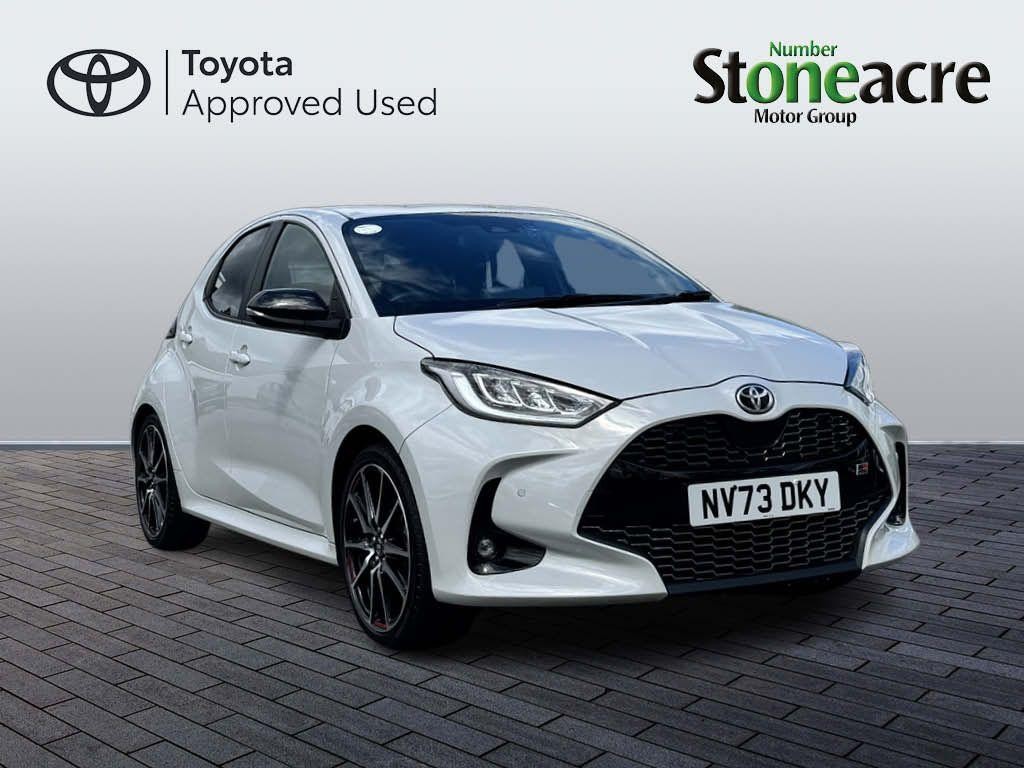 Main listing image - Toyota Yaris