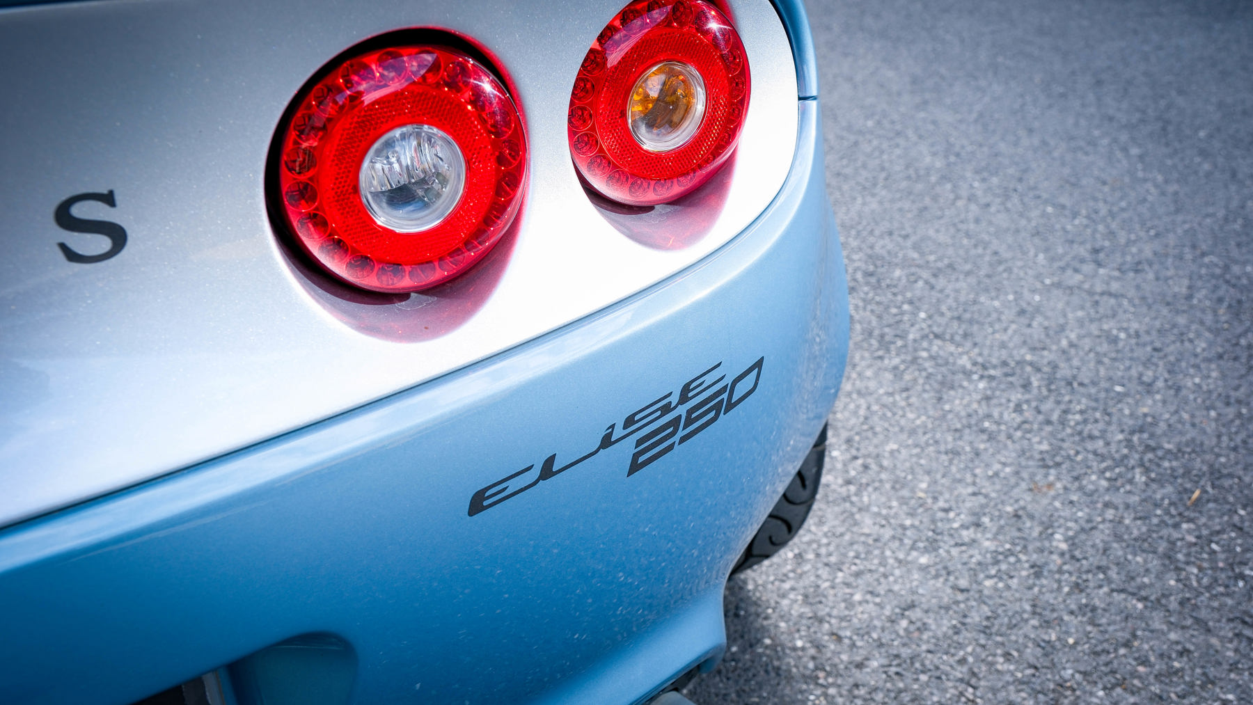 Main listing image - Lotus Elise