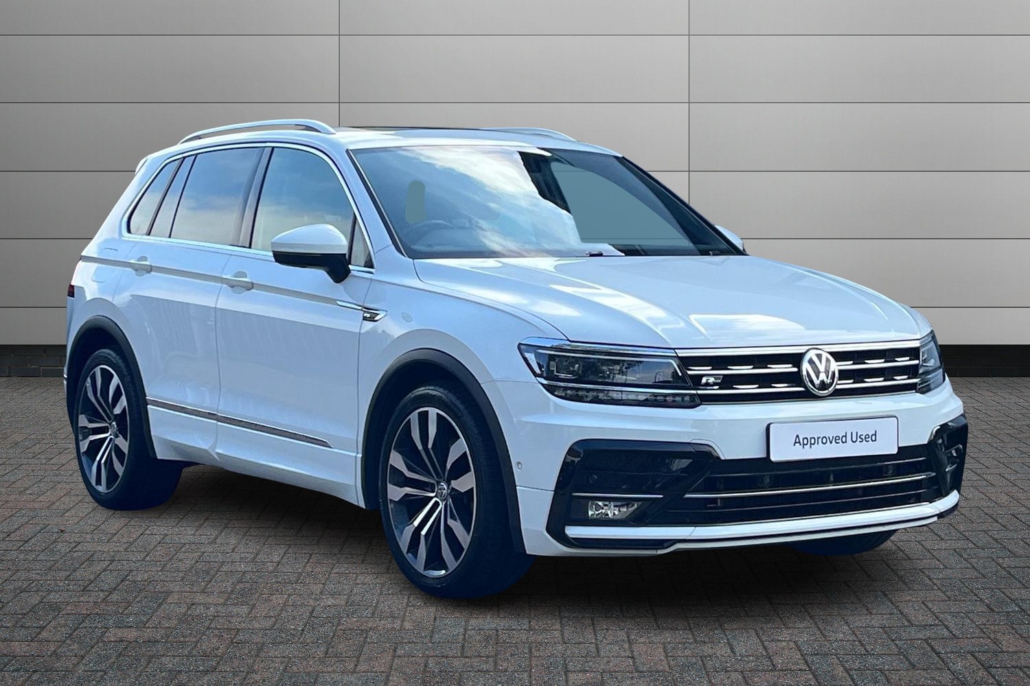 Main listing image - Volkswagen Tiguan