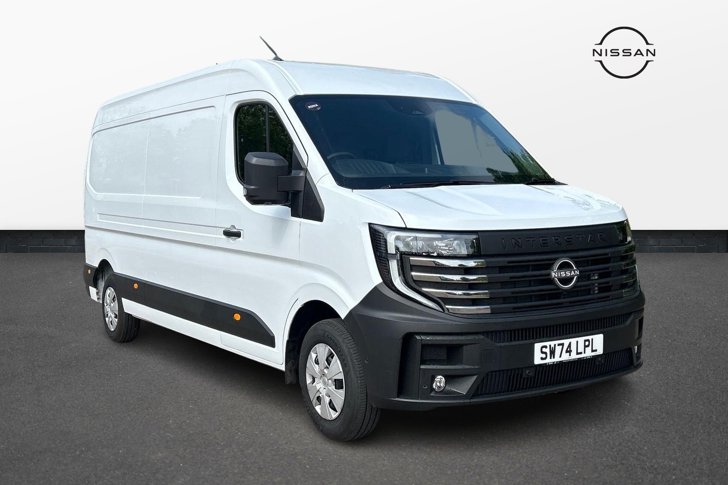 Main listing image - Nissan Interstar