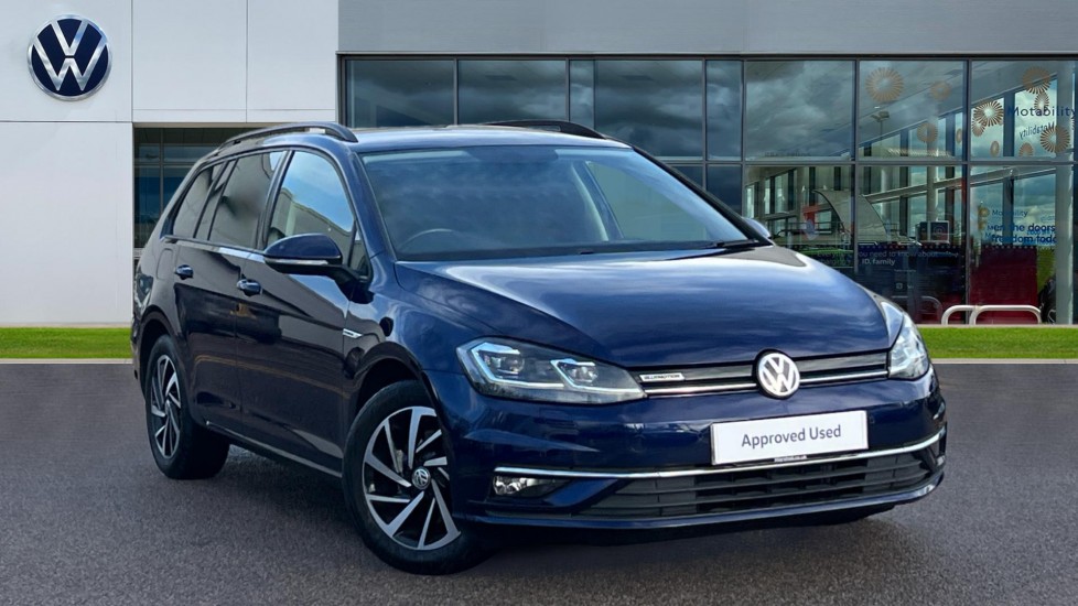 Main listing image - Volkswagen Golf Estate