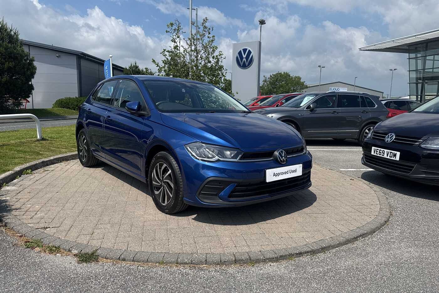 Main listing image - Volkswagen Polo