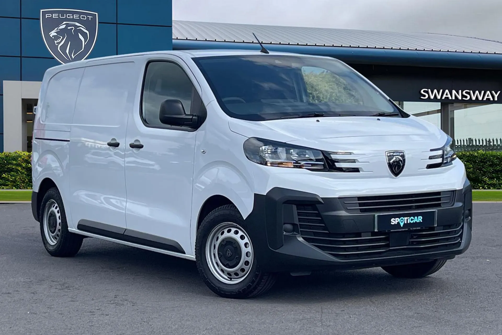 Main listing image - Peugeot e-Expert