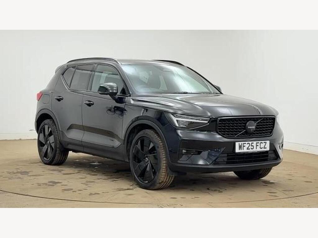 Main listing image - Volvo XC40