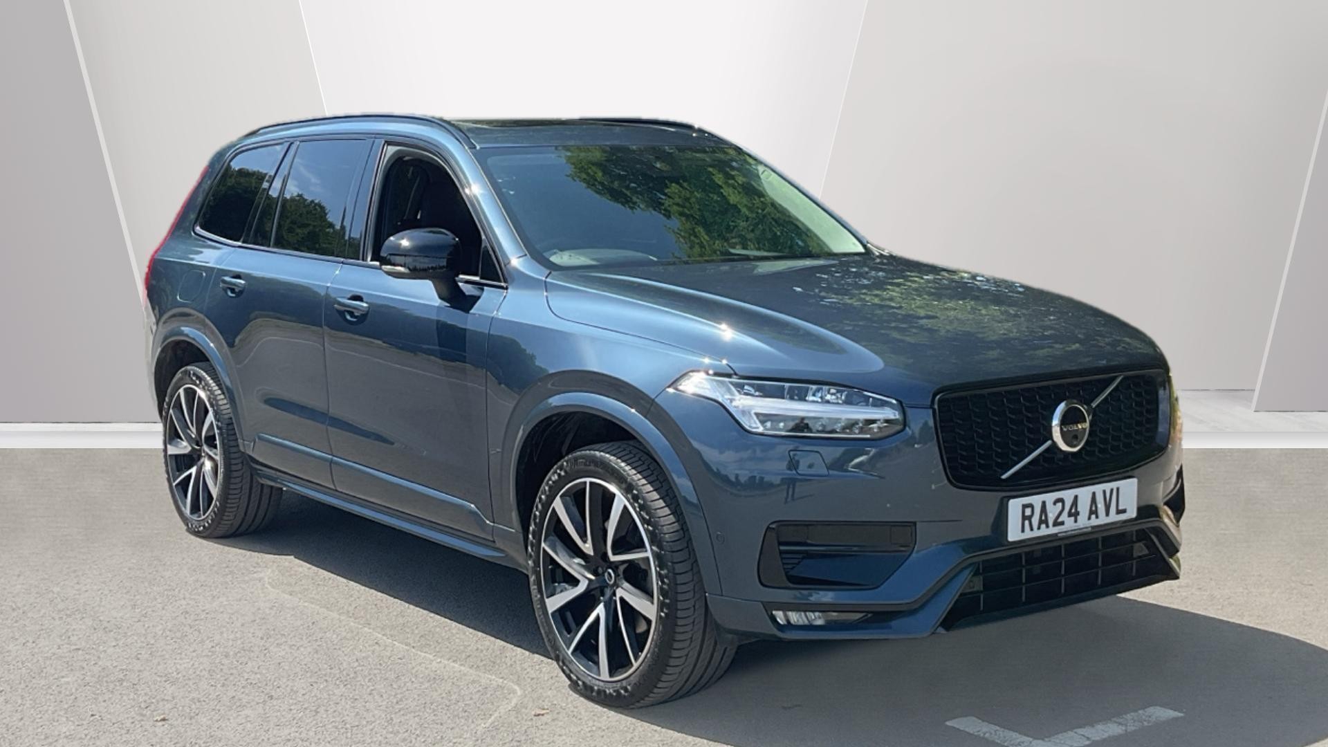 Main listing image - Volvo XC90