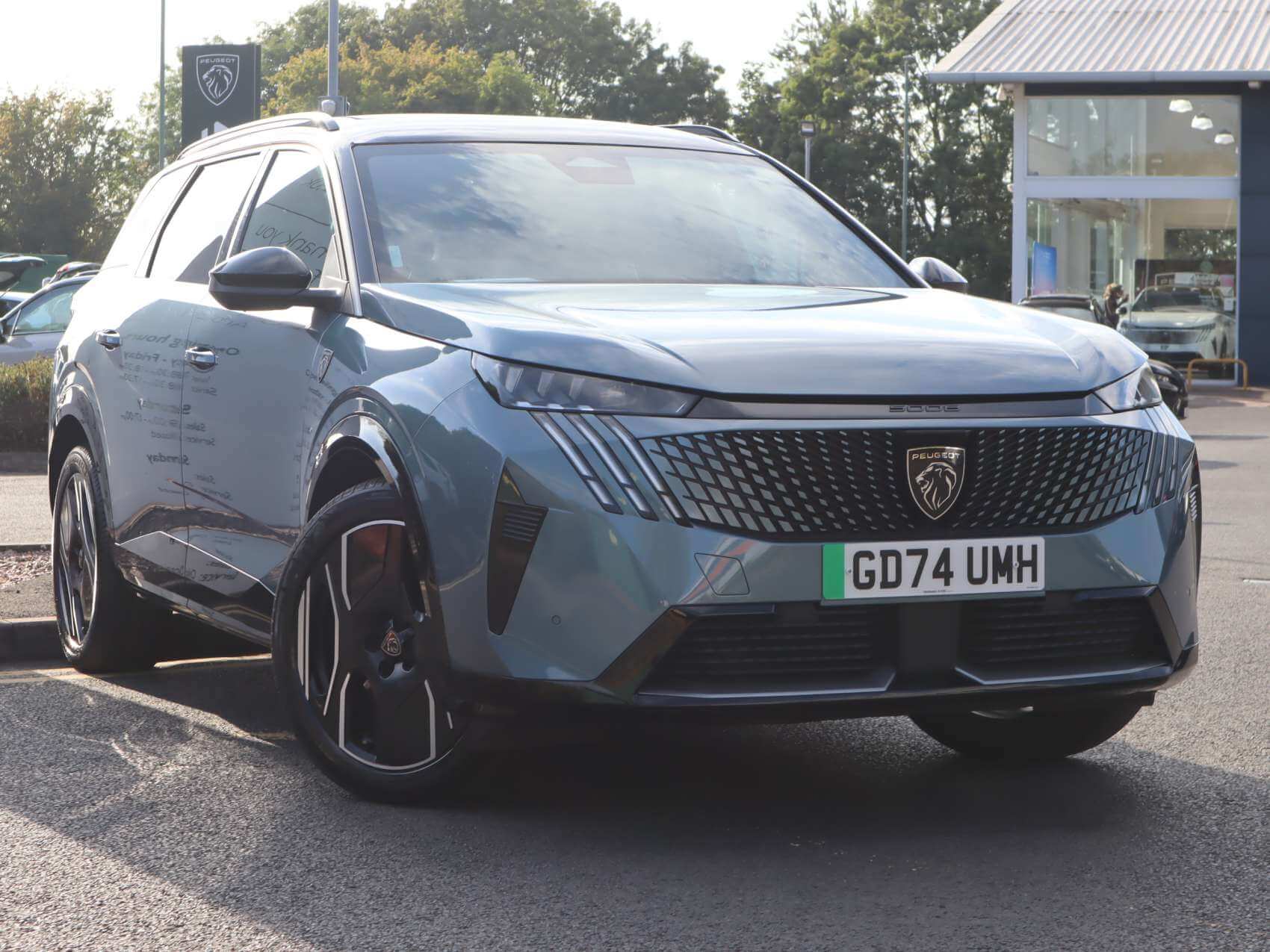 Main listing image - Peugeot 5008