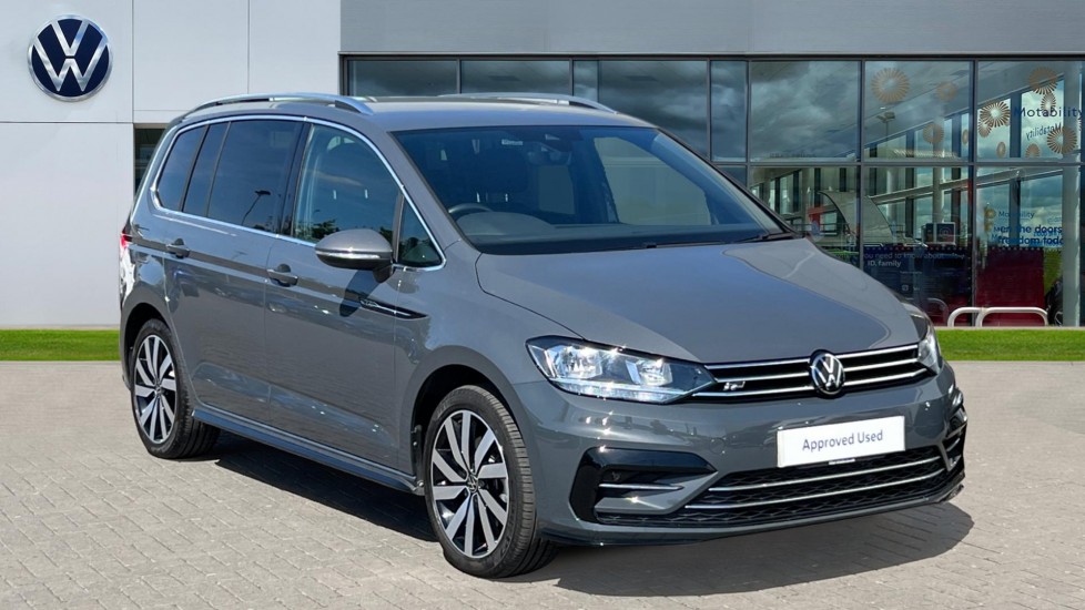 Main listing image - Volkswagen Touran