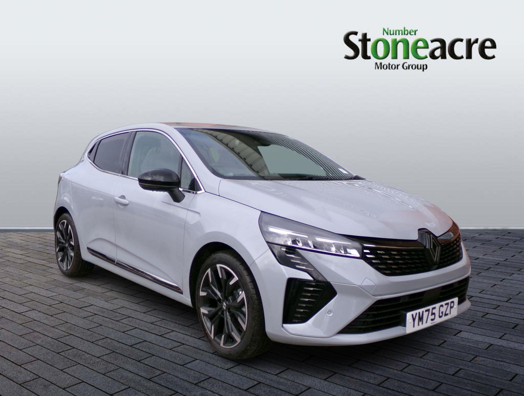 Main listing image - Renault Clio