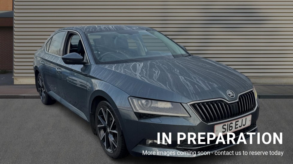 Main listing image - Skoda Superb