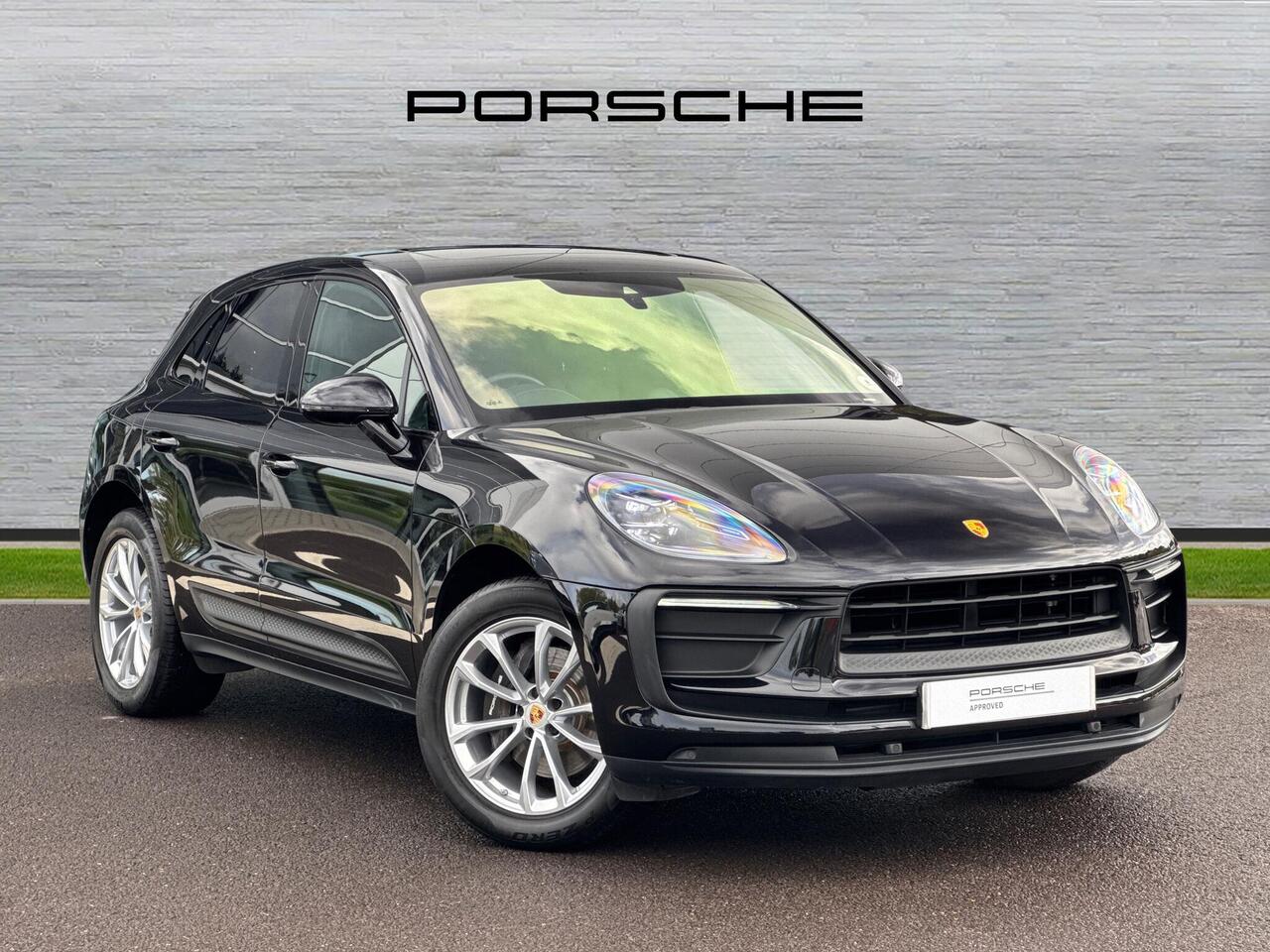 Main listing image - Porsche Macan