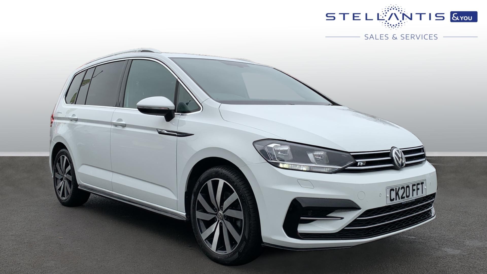 Main listing image - Volkswagen Touran