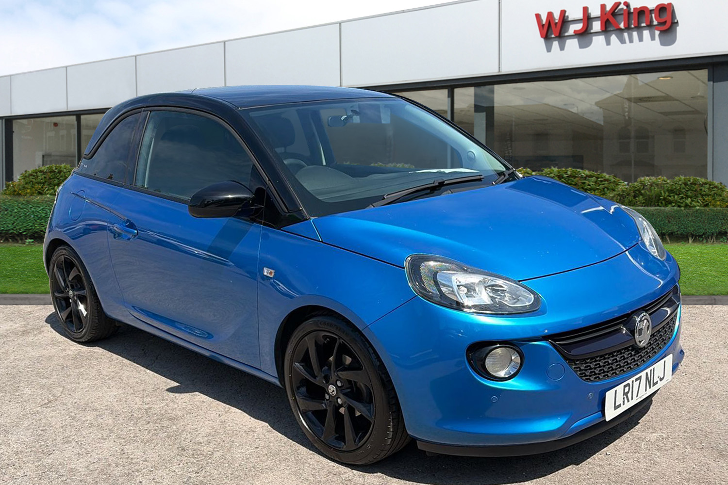 Main listing image - Vauxhall Adam