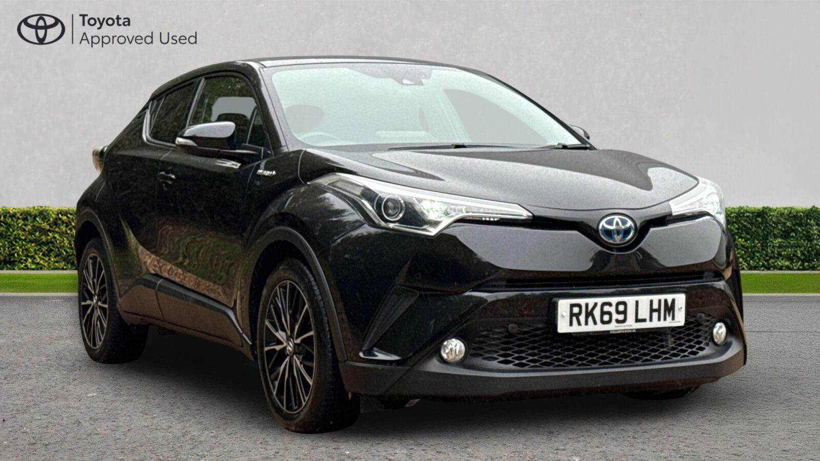 Main listing image - Toyota C-HR