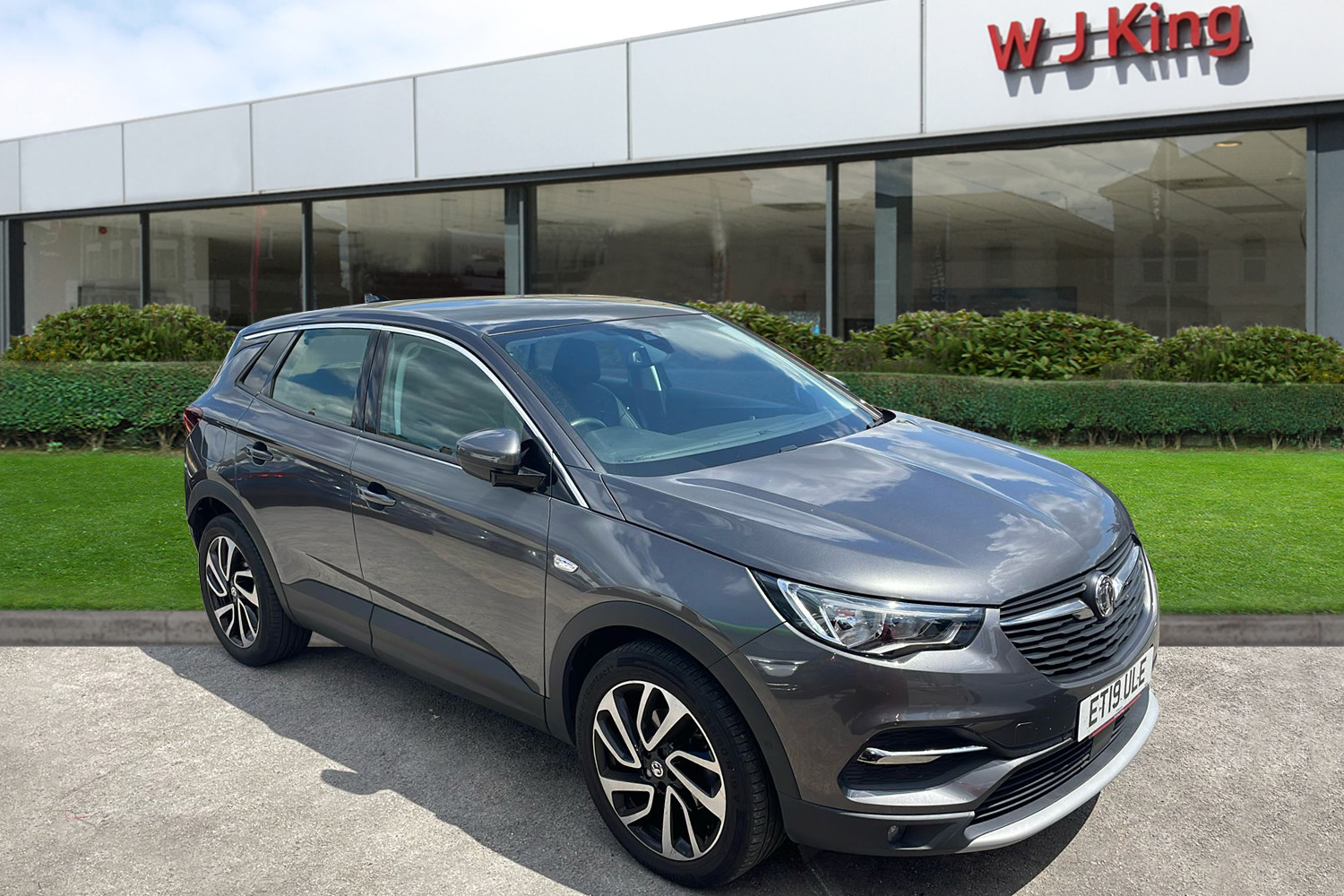 Main listing image - Vauxhall Grandland X