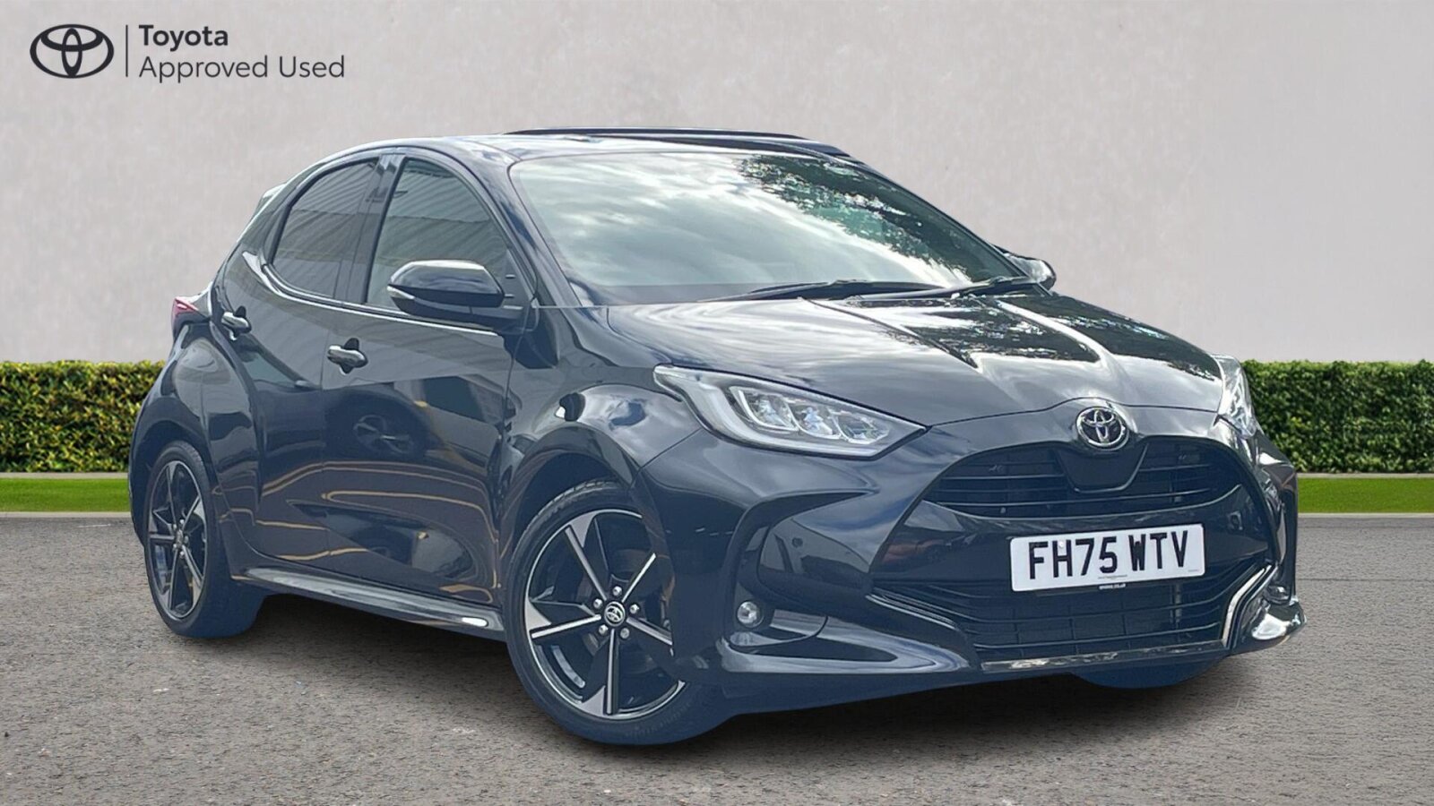 Main listing image - Toyota Yaris