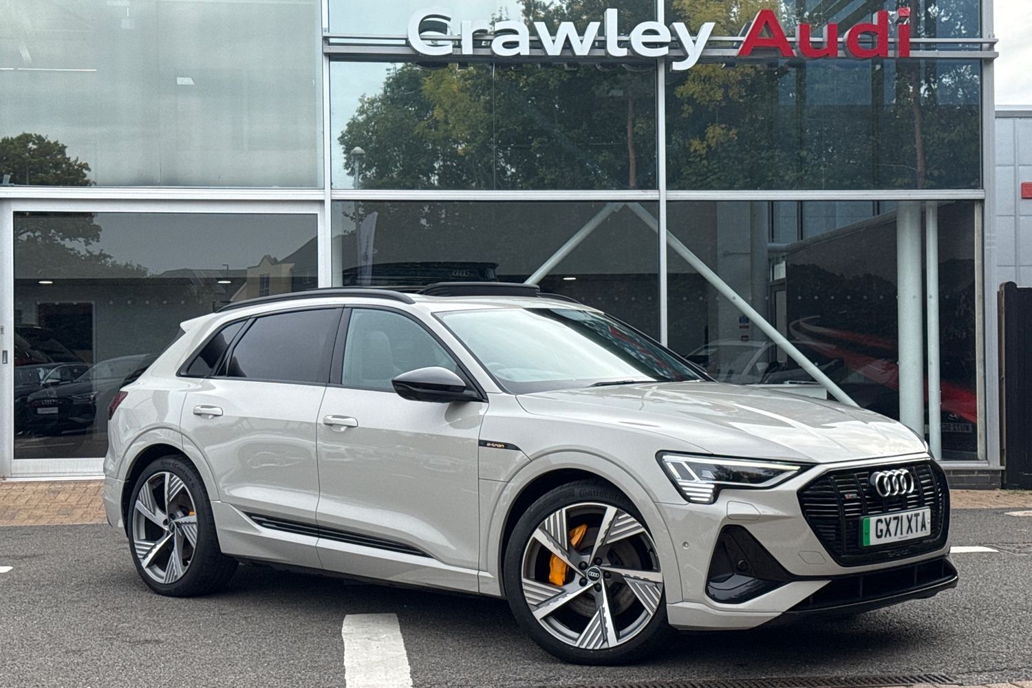 Main listing image - Audi e-tron