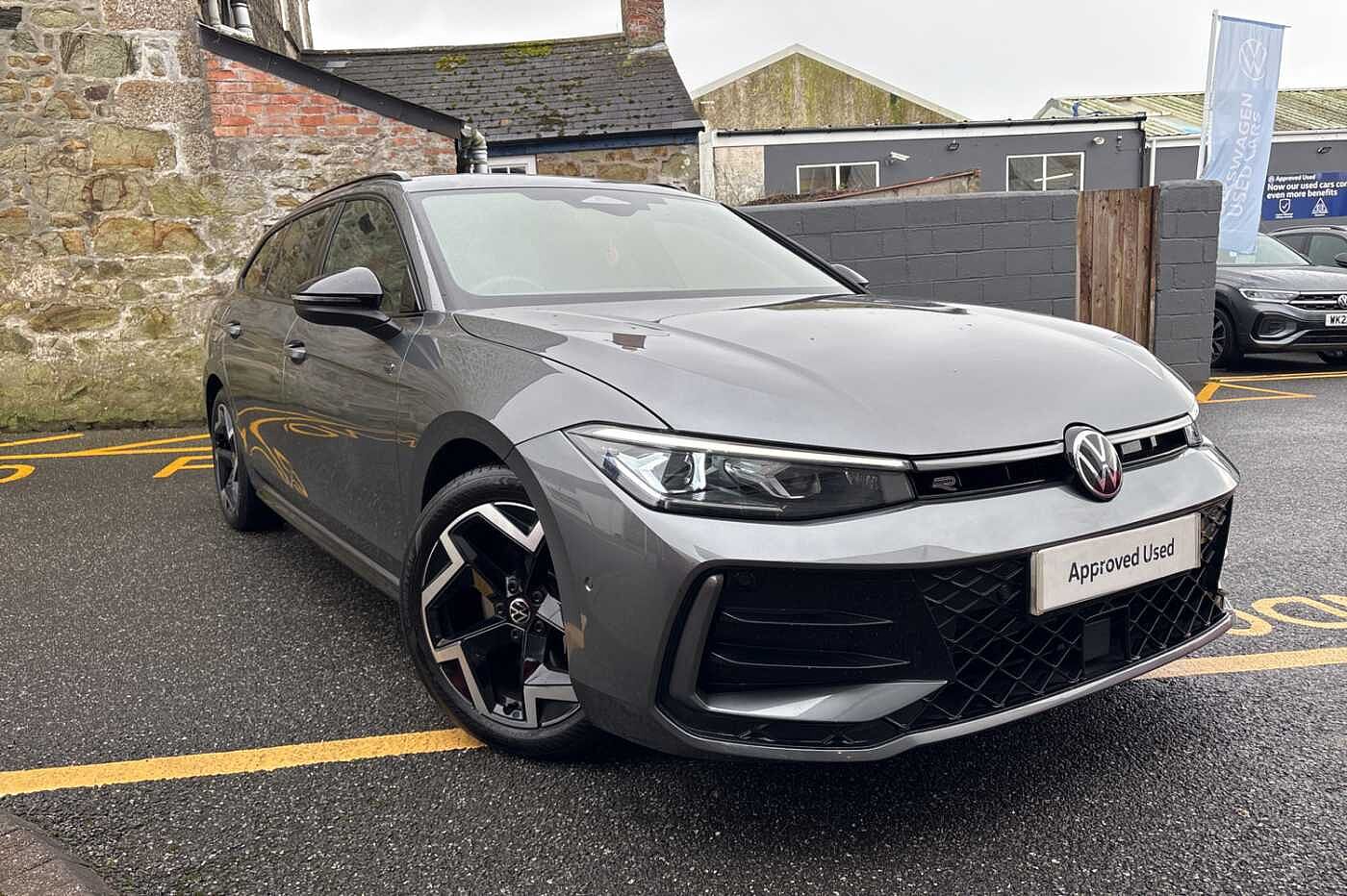 Main listing image - Volkswagen Passat Estate