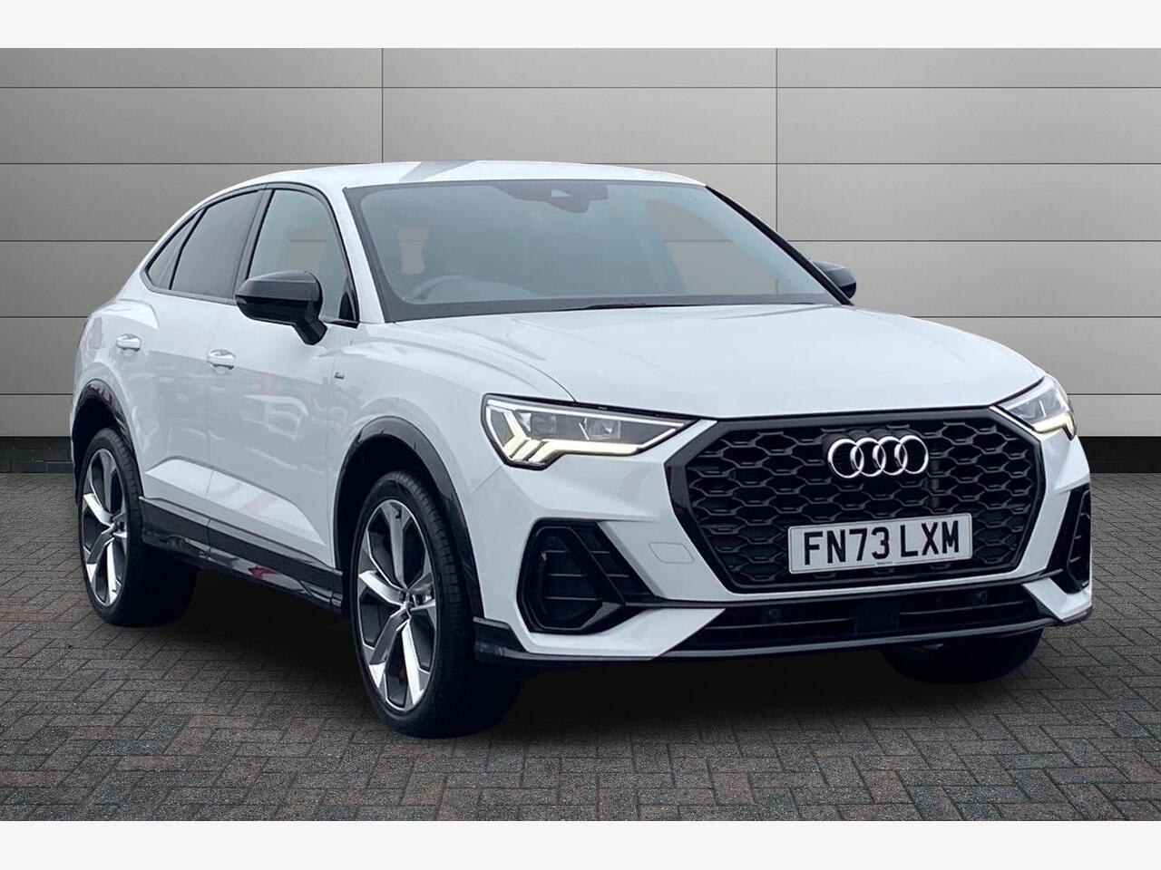 Main listing image - Audi Q3