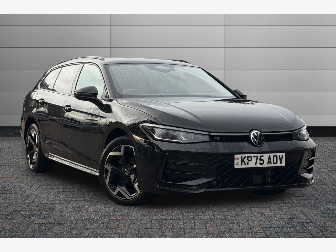 Main listing image - Volkswagen Passat