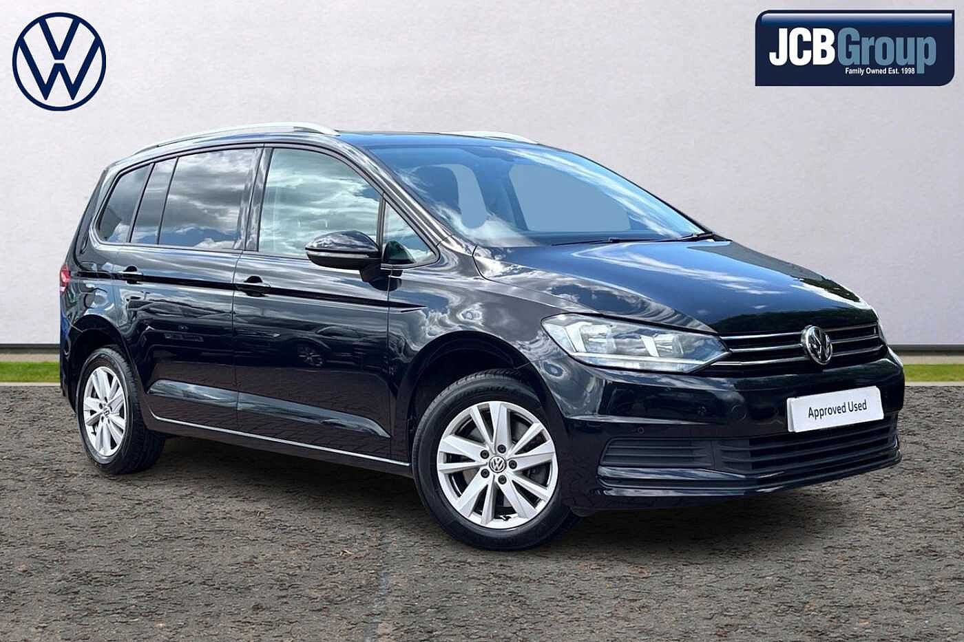 Main listing image - Volkswagen Touran