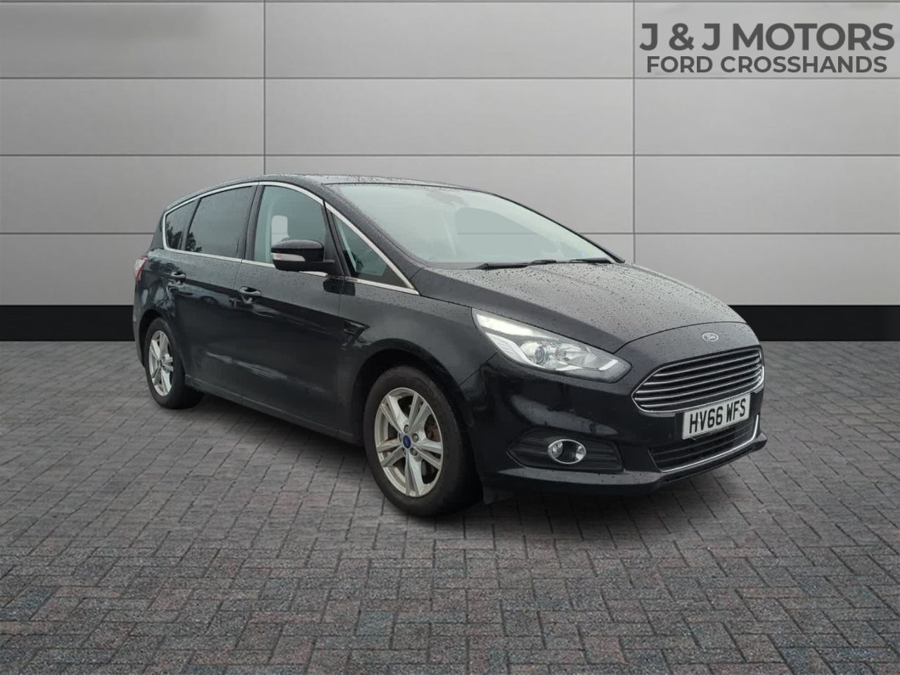 Main listing image - Ford S-MAX