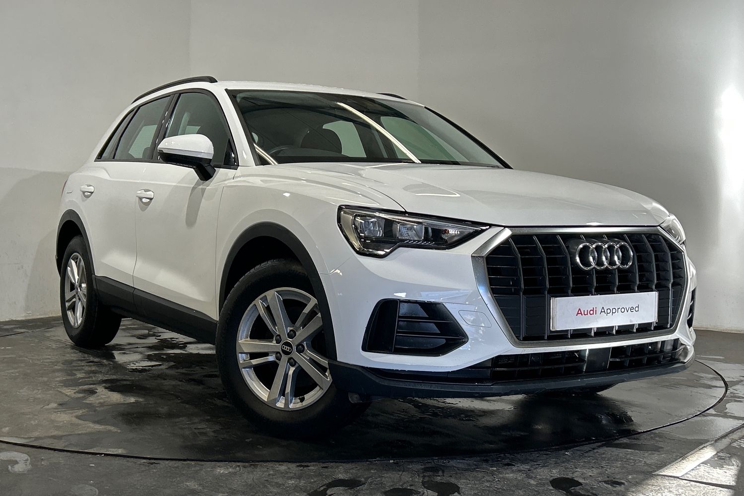 Main listing image - Audi Q3