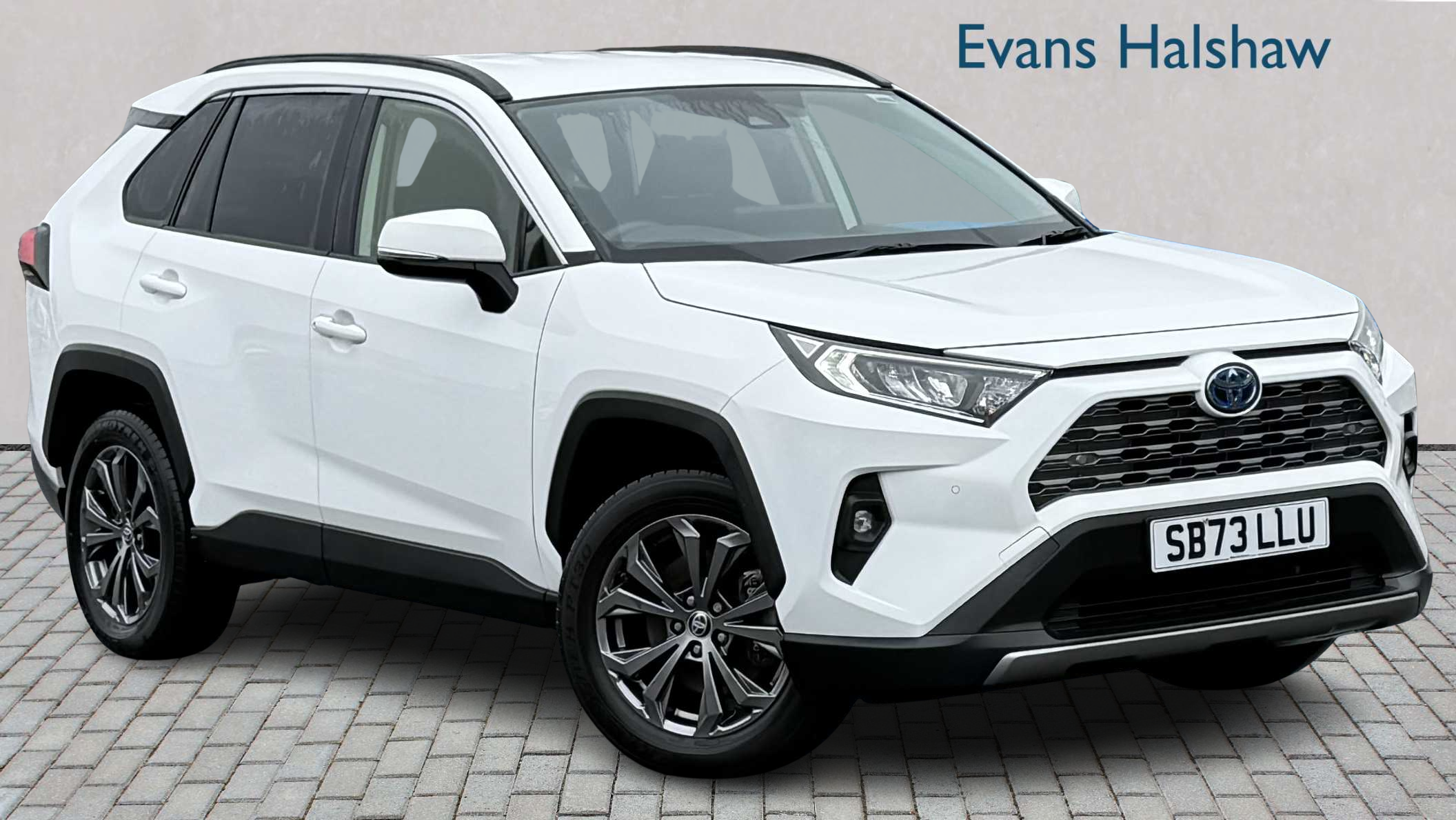 Main listing image - Toyota RAV4