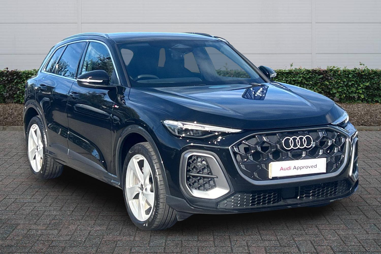 Main listing image - Audi Q5