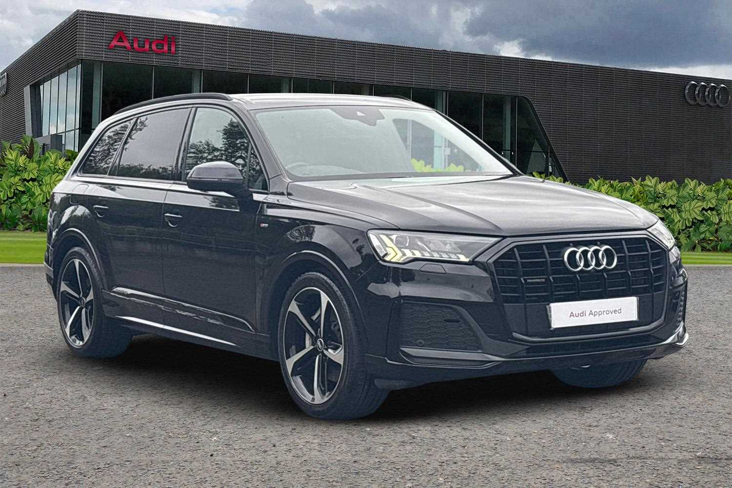 Main listing image - Audi Q7