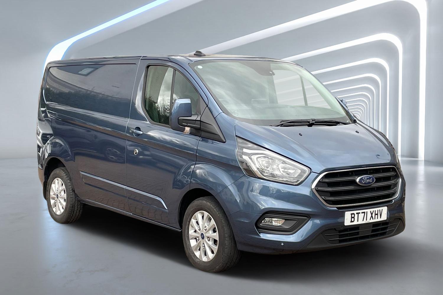 Main listing image - Ford Transit Custom