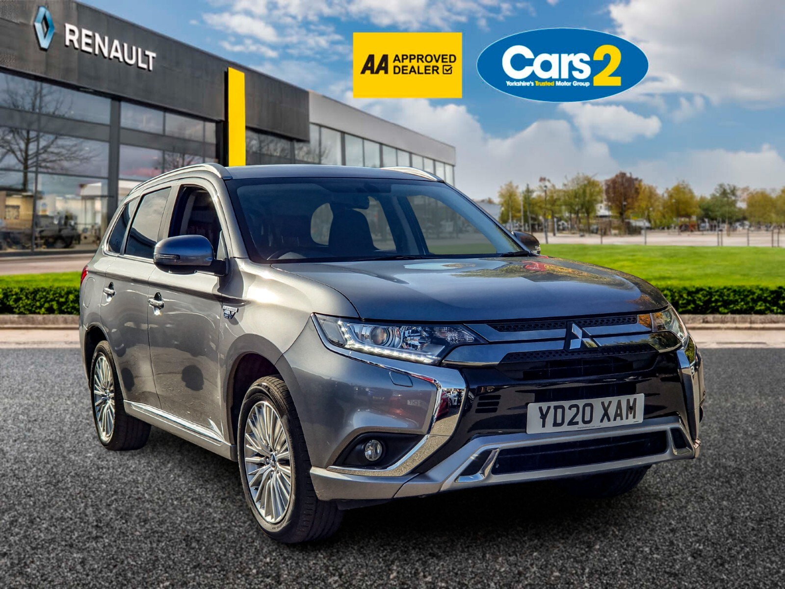 Main listing image - Mitsubishi Outlander