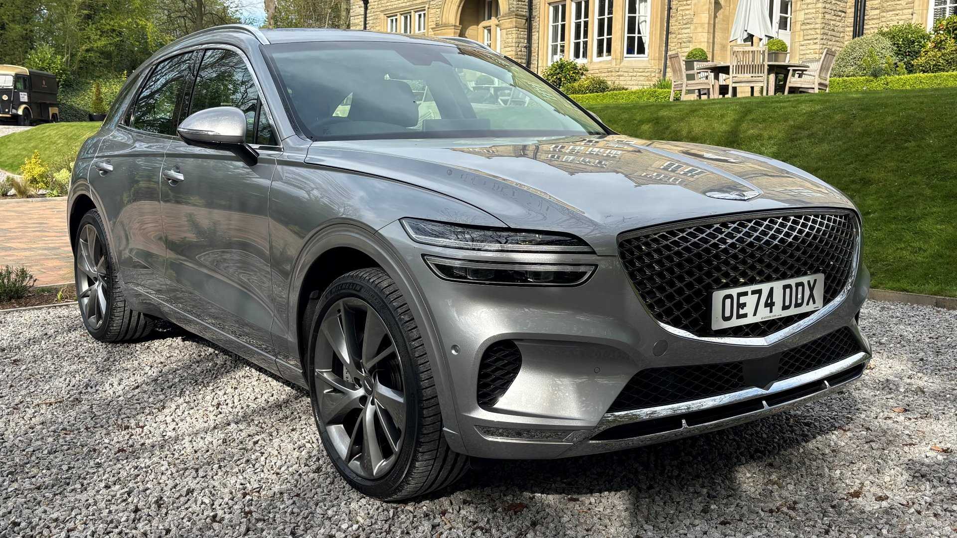 Main listing image - Genesis Gv70