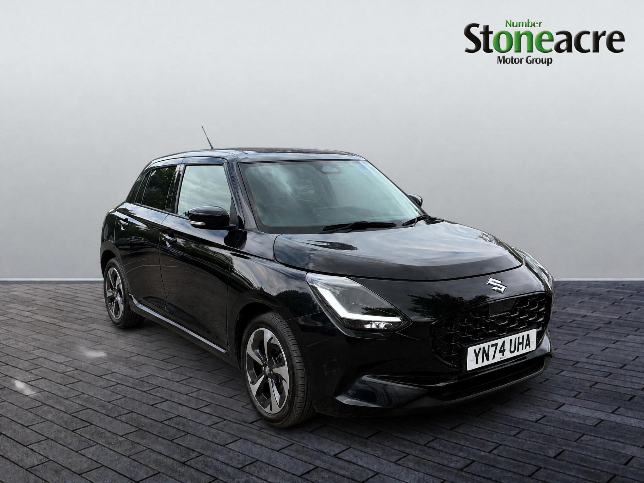 Main listing image - Suzuki Swift