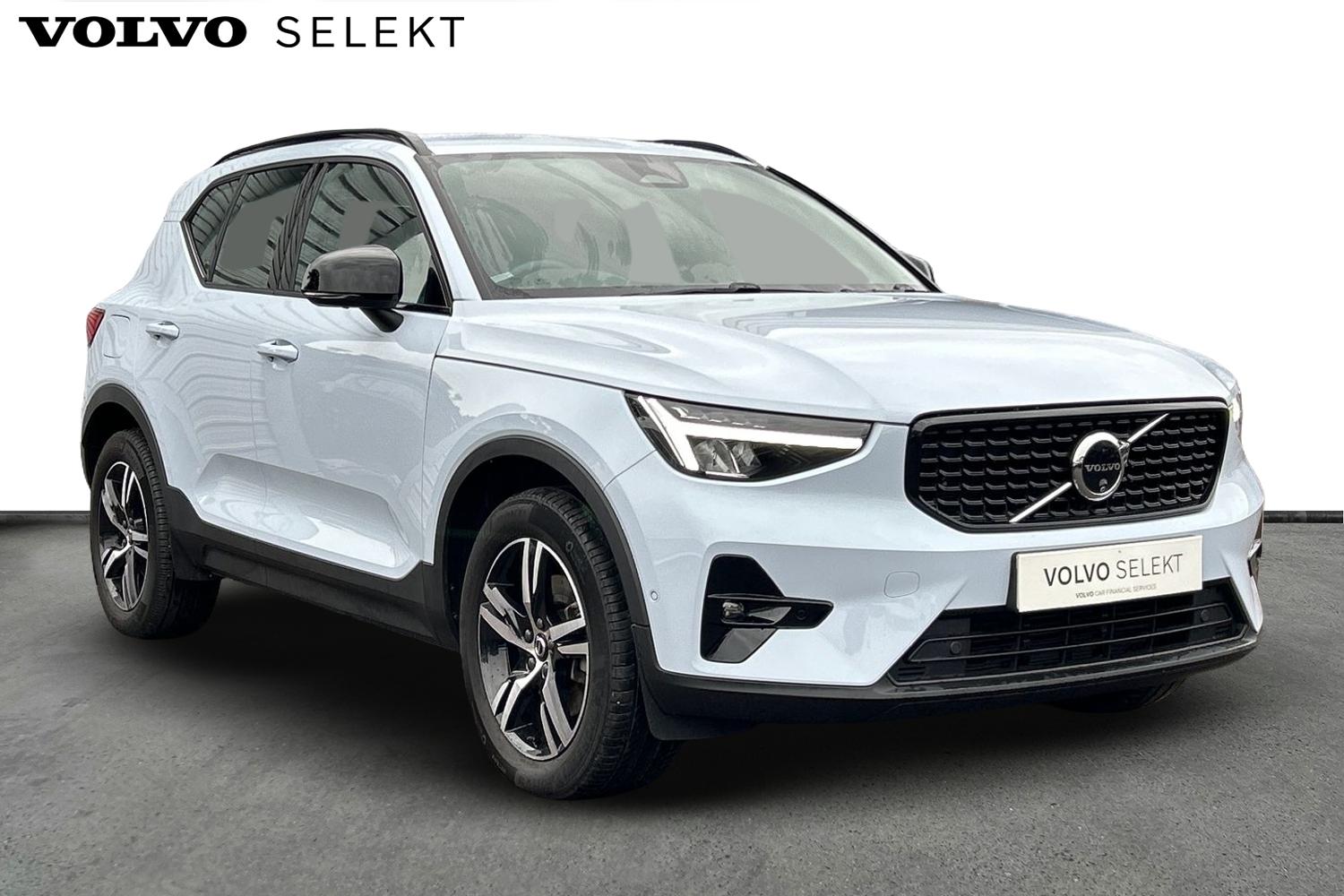 Main listing image - Volvo XC40