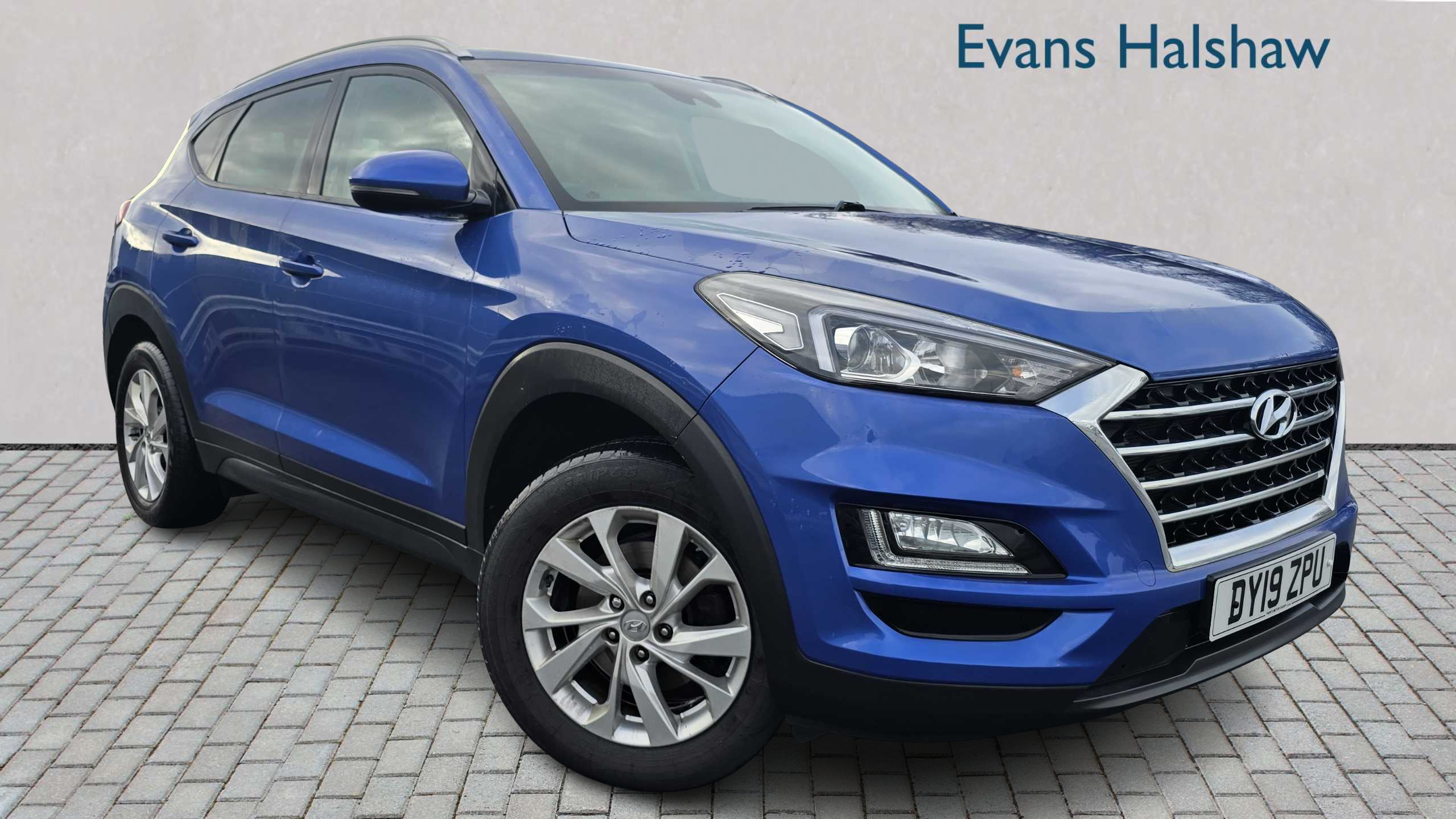 Main listing image - Hyundai Tucson
