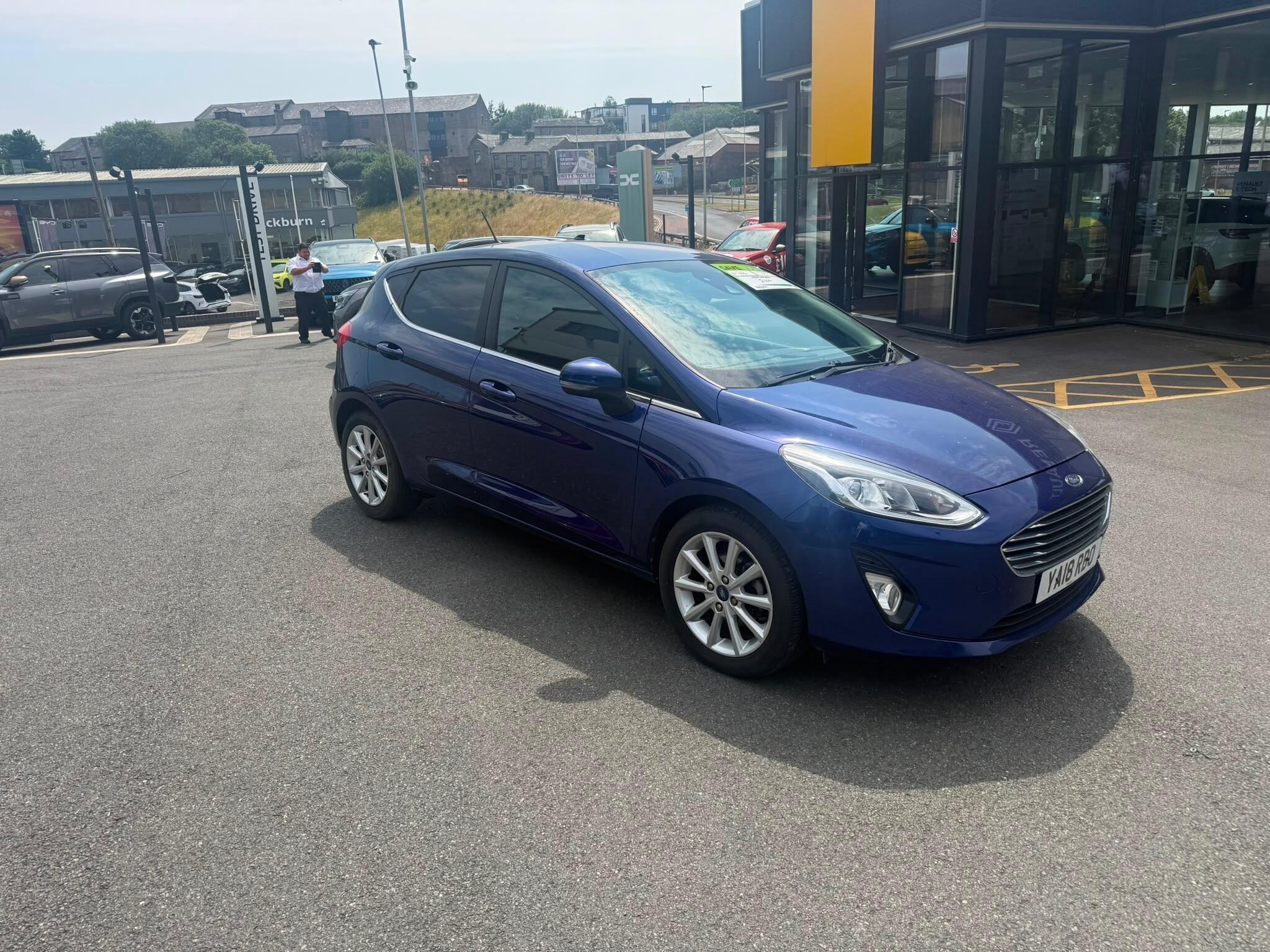 Main listing image - Ford Fiesta
