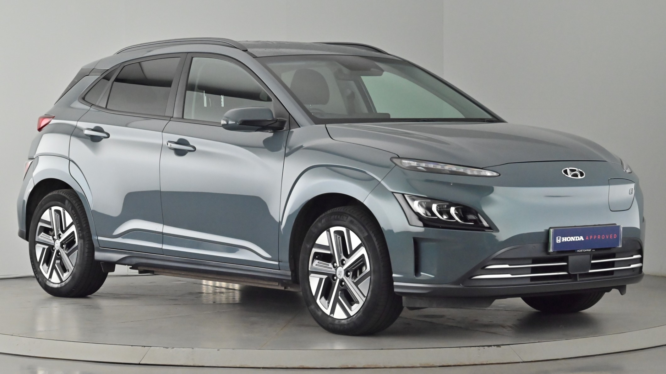 Main listing image - Hyundai Kona Electric