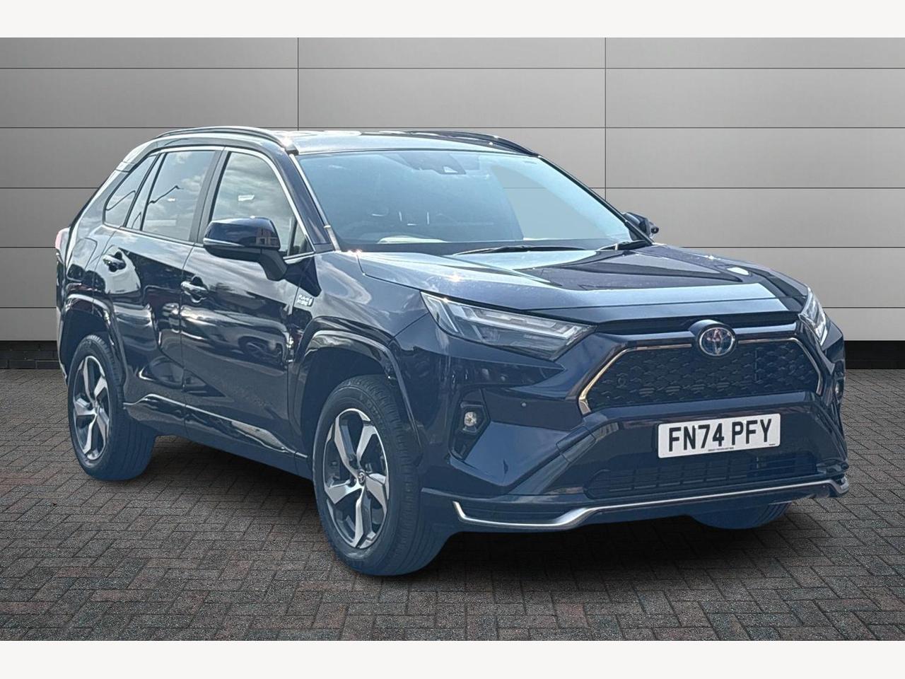 Main listing image - Toyota RAV4