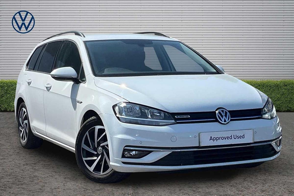 Main listing image - Volkswagen Golf
