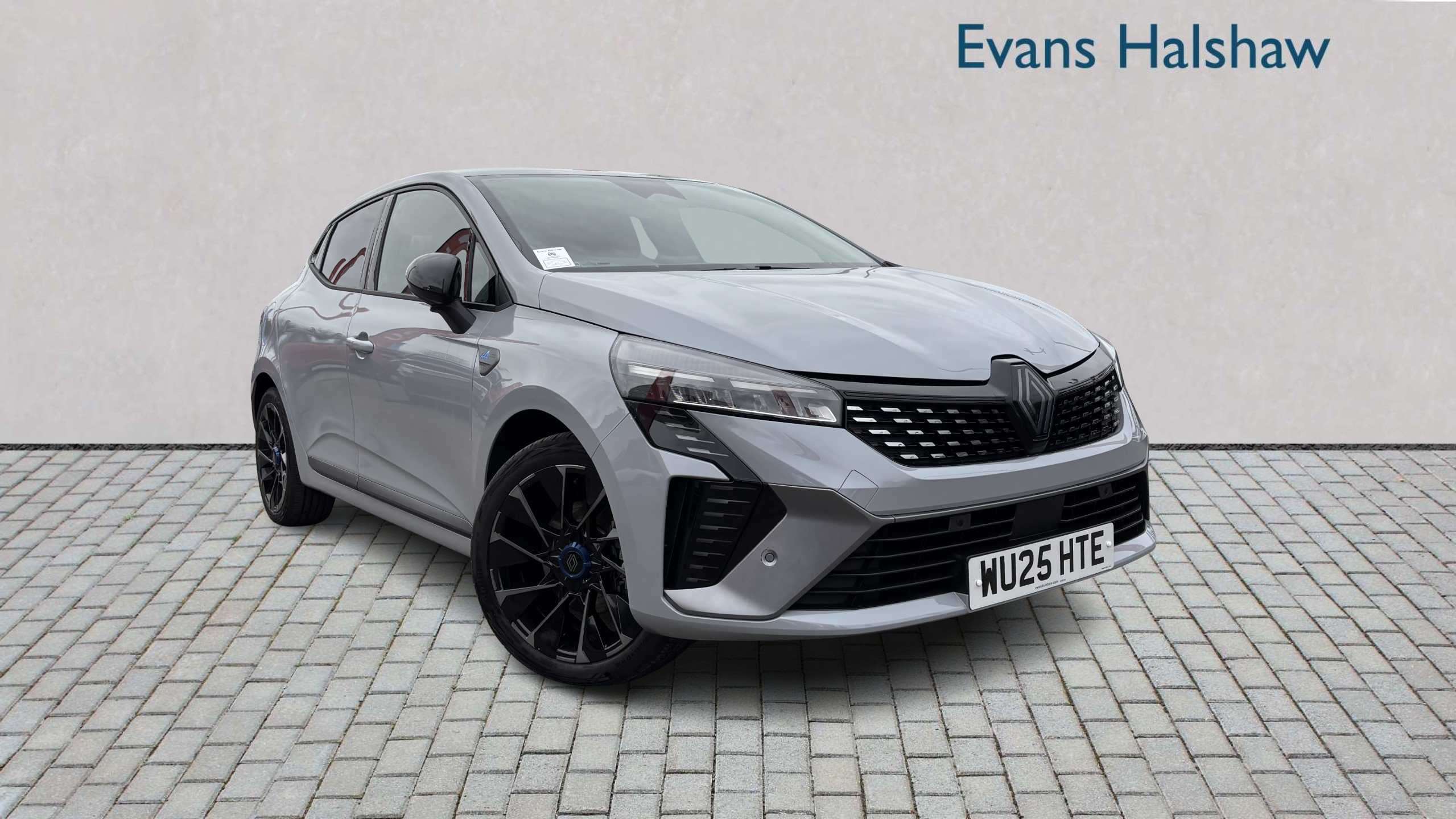 Main listing image - Renault Clio