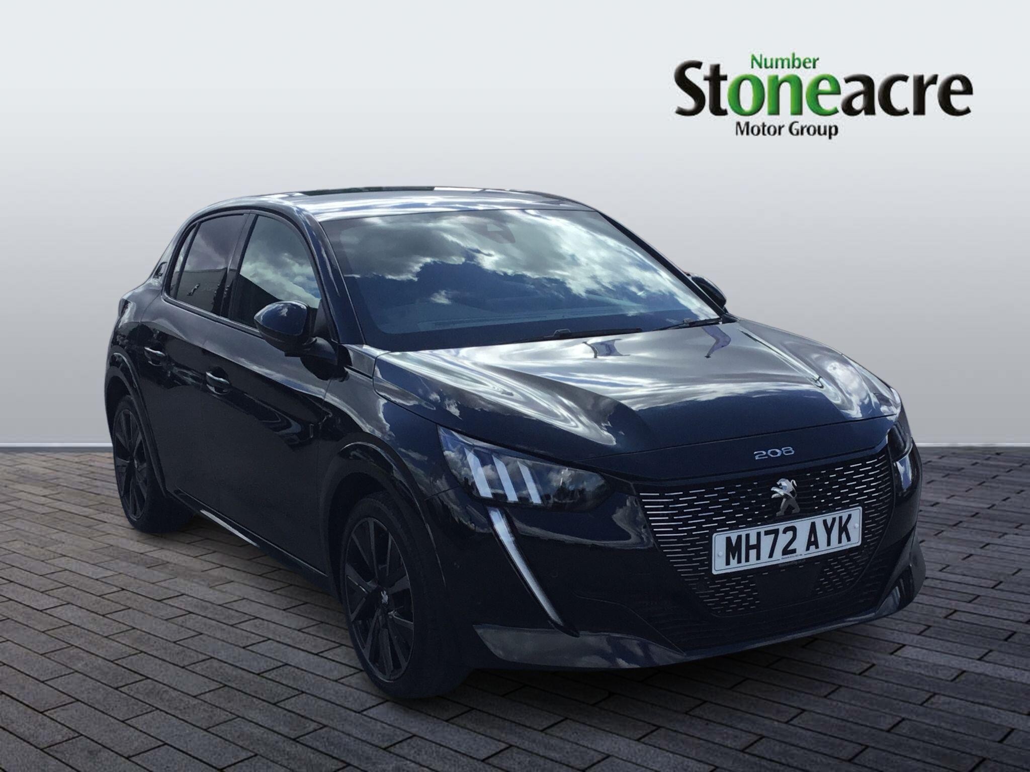 Main listing image - Peugeot 208