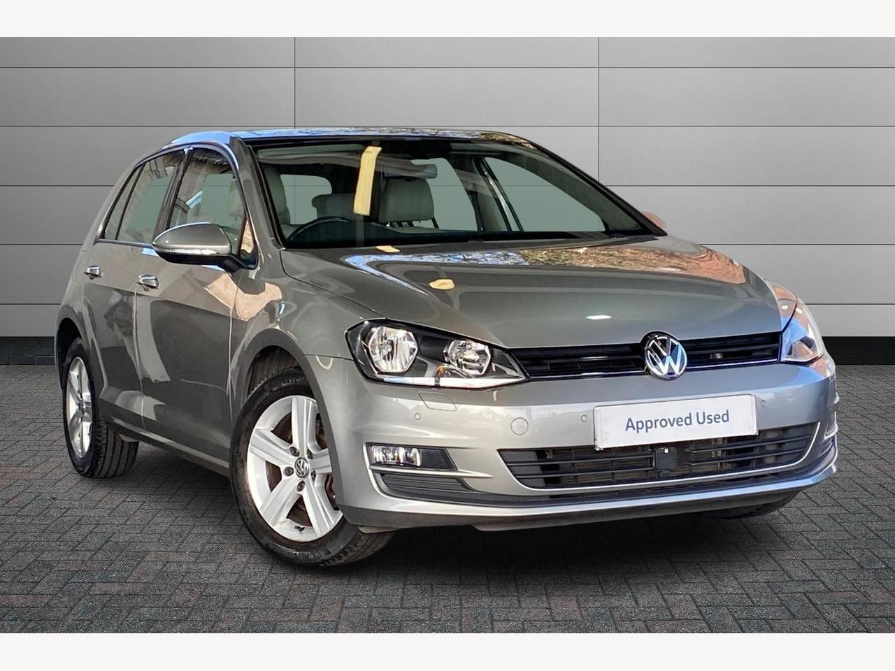 Main listing image - Volkswagen Golf